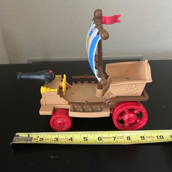 Disney’s Jake and Neverland Pirates Land Sail Wagon. - Picture 10 of 16